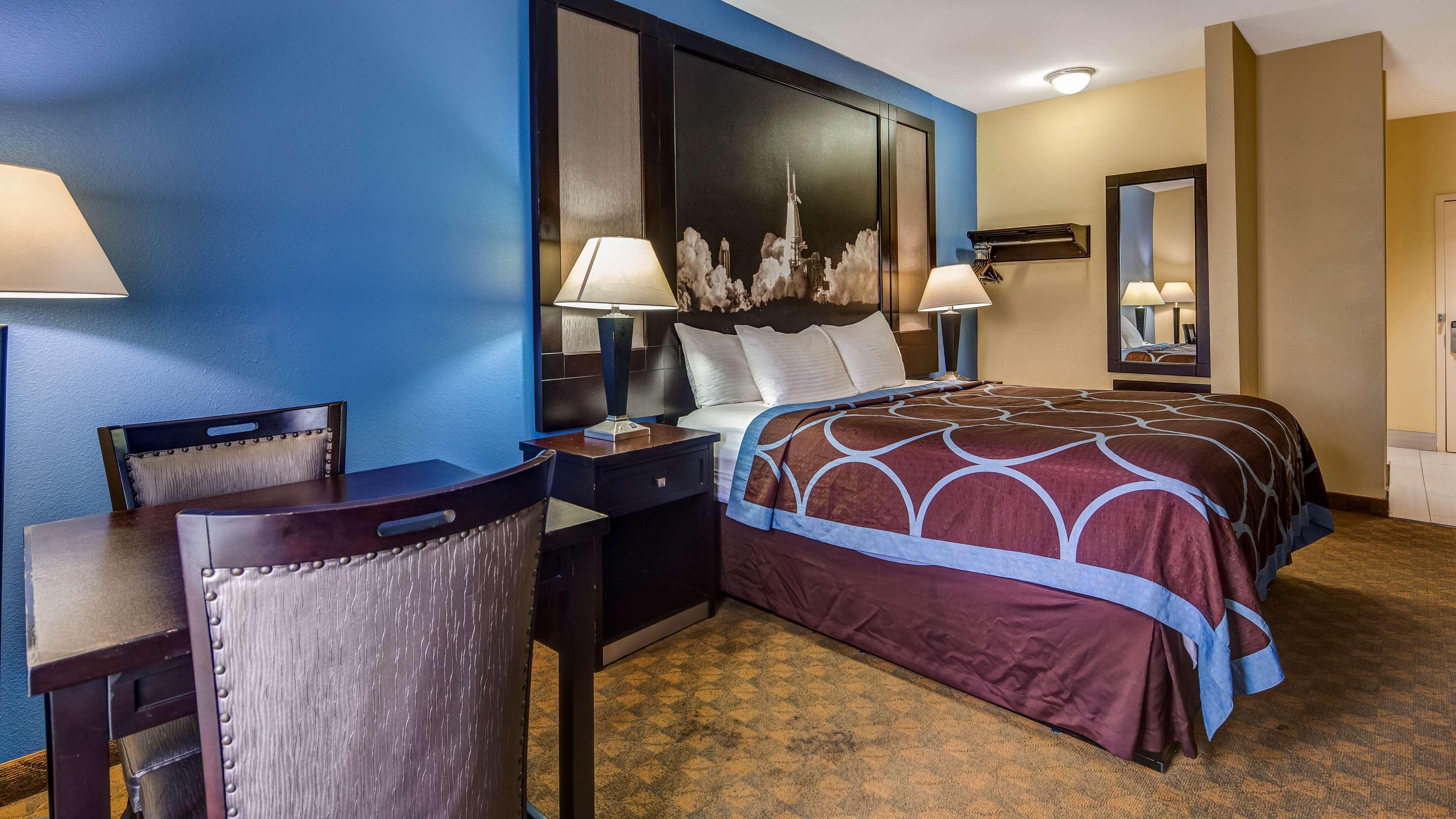 Surestay Plus Hotel By Best Western Alvin Esterno foto
